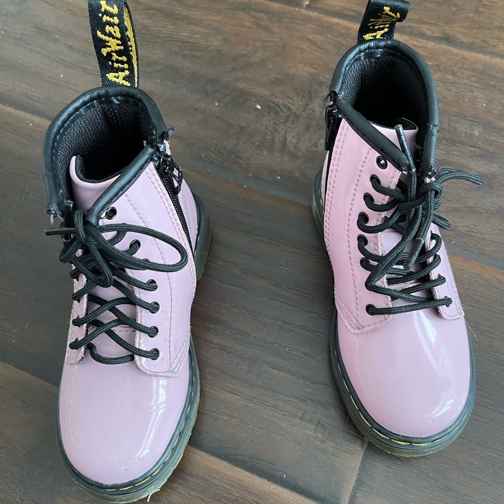 Dr martens toddler kids pink patent leather Docs boots size 9